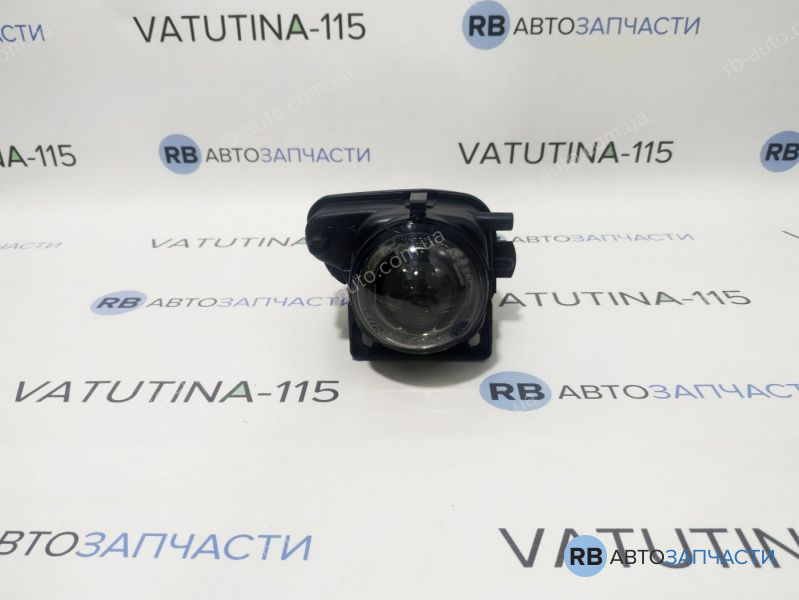 441-2014R-UQ Протитуманна фара R H3