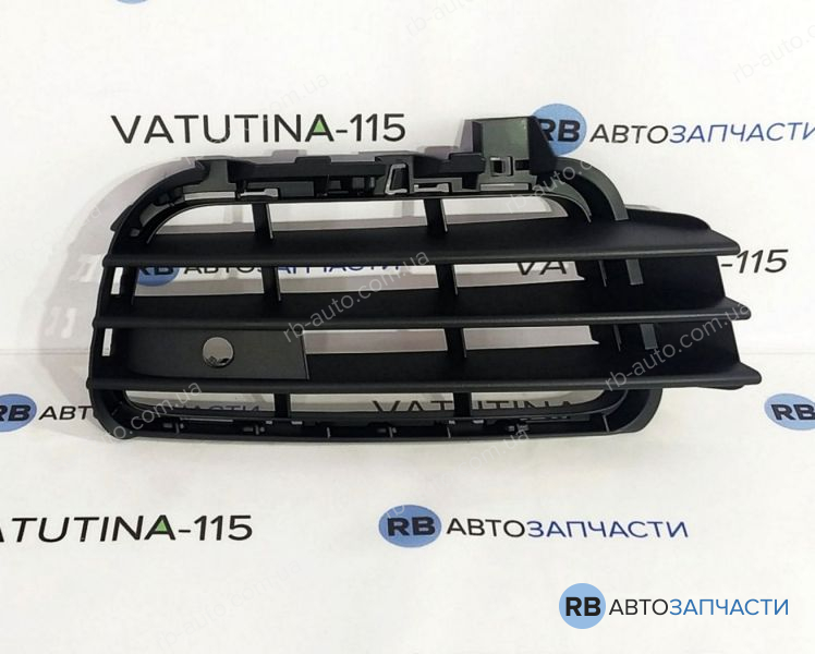 FP7417914 Решетка бампера R + парктр.