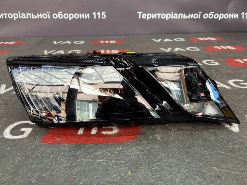 711451000250 Фара основна R