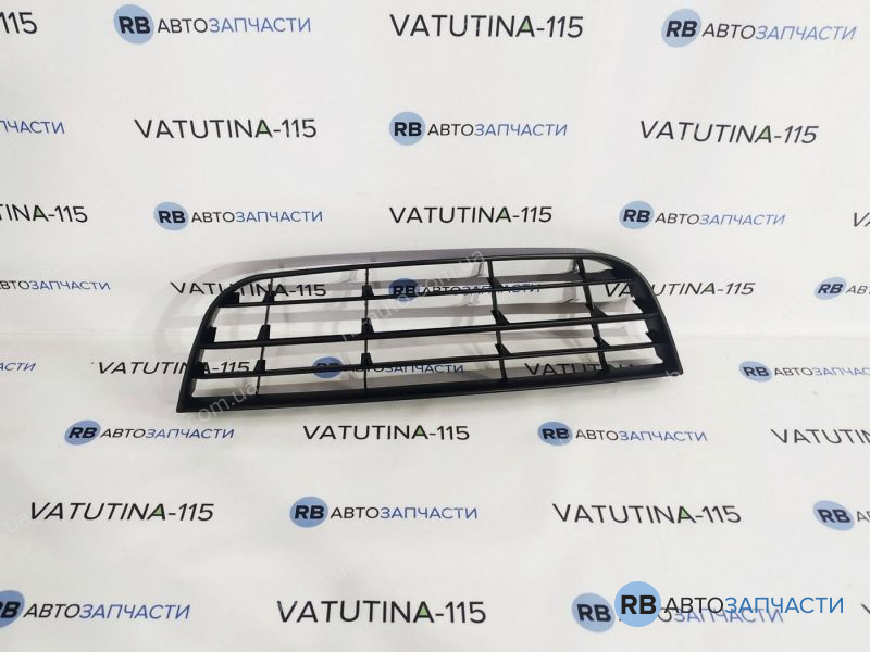FP7408999 Решетка бампера центр.