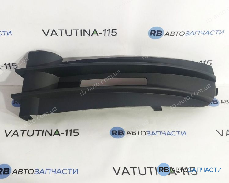 FP7406911 Решітка бампера L -пр/тум.