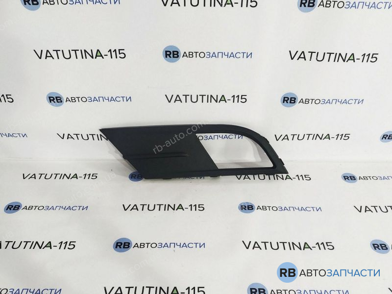 FP7435911 Решітка бампера з тум. L