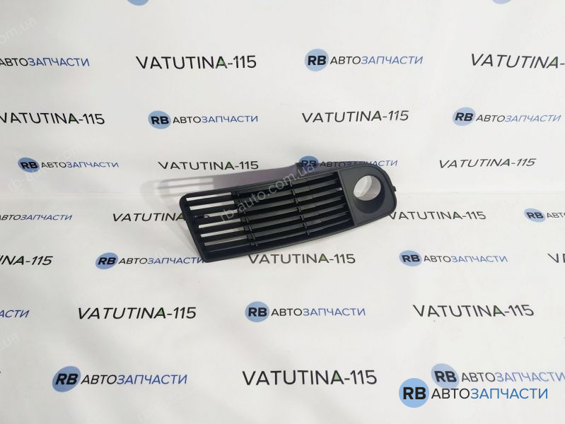 KH0014996 Решетка бампера R