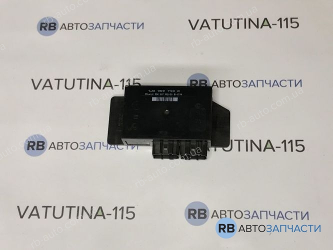 1J0959799R Блок комфорту