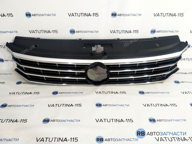 FP7442990 Решітка радіатора (Сіра)