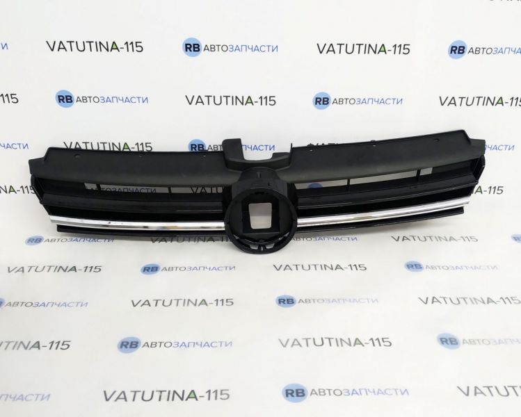 FP7450990 Решетка радиатора