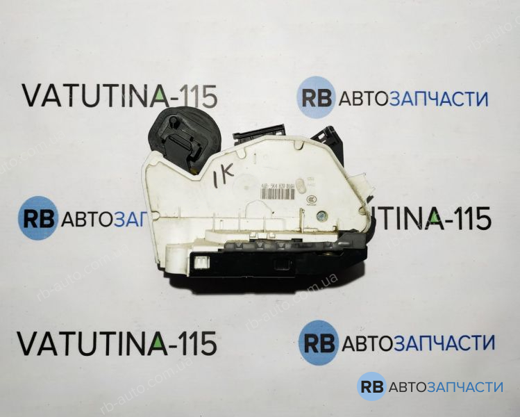5K4839016H Замок задн. двері R
