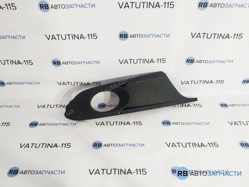 FP7430912 Решетка бампера с тум. R