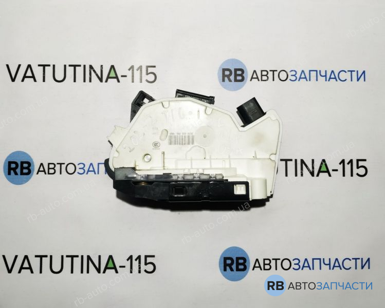 5N0839015E Замок задн. двері L