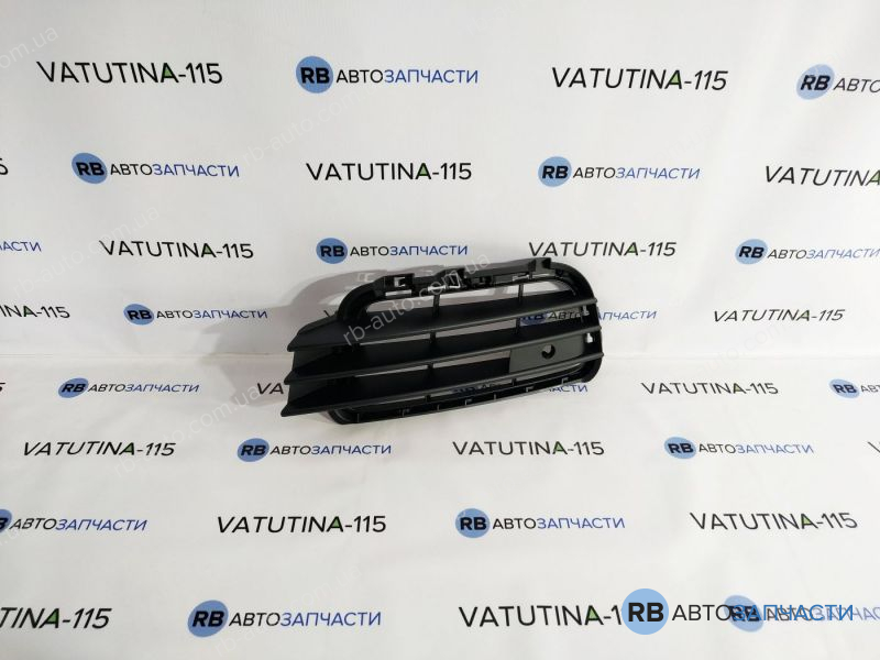 7P68546619B9 Решетка бампера L + парктр.
