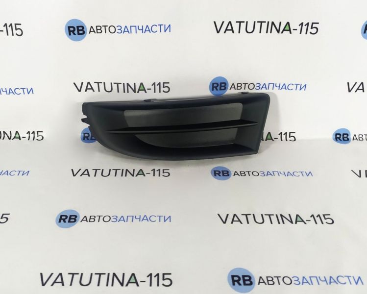 1Z0807367B9B9 Решітка бампера L (заглушка  пр/тум.)