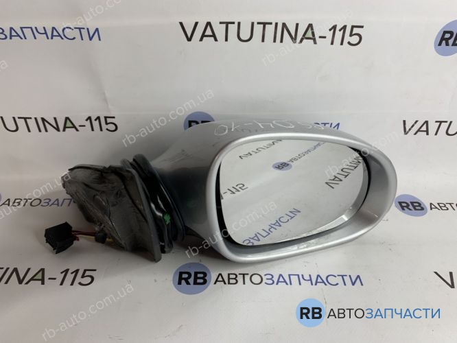 3C0857934 Дзеркало R ел. +обігрів. +покаж.пов. -підсв. - пам'ять