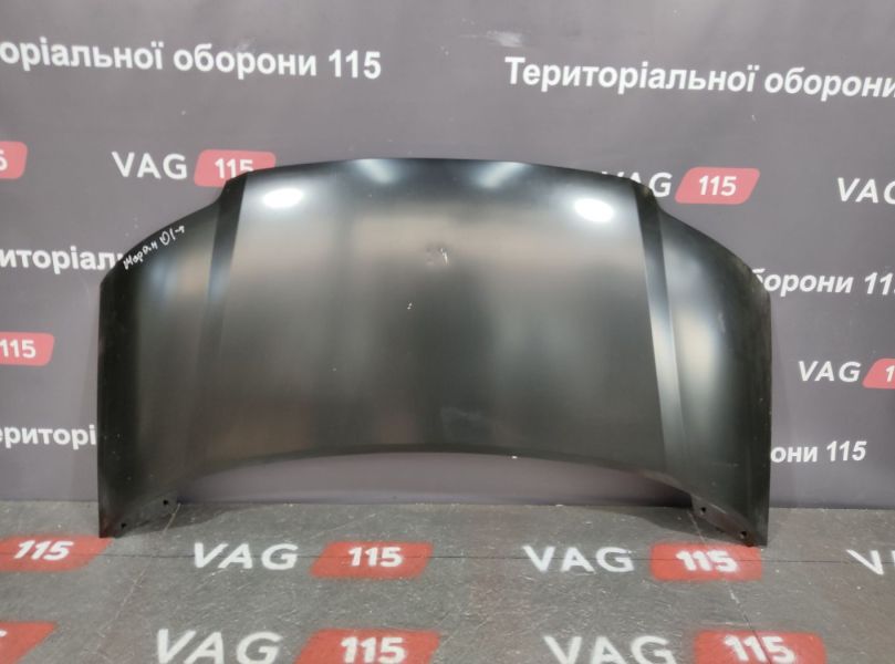 9590281 Капот