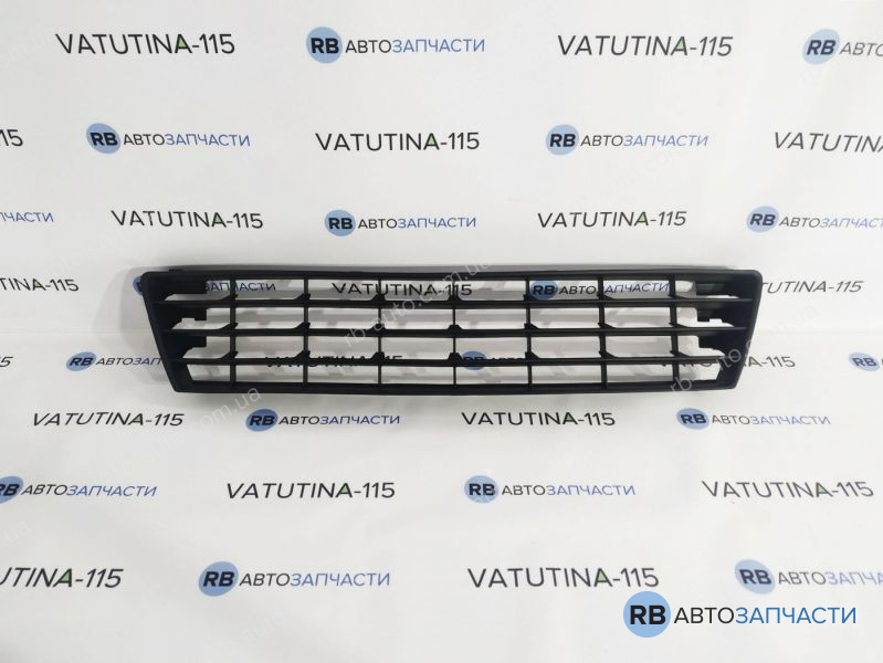 KH9533995 Решітка бампера центр.