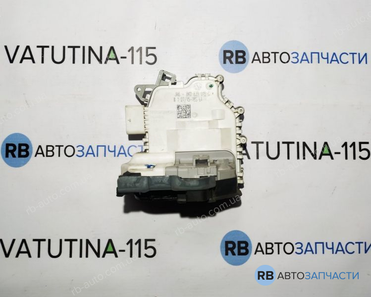 8K0839015G Замок задн. двері L