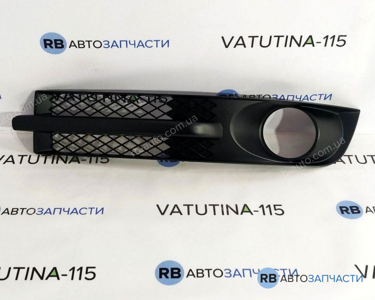 7M3853683A01C Решітка в бампер з туманк. L