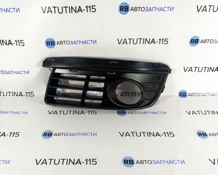 KH9544995 Решітка бампера L (+пр/тум.)