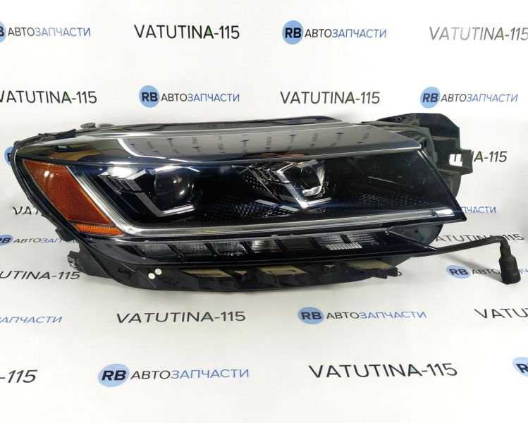561941036B-UT Фара основна R LED (утопл.)