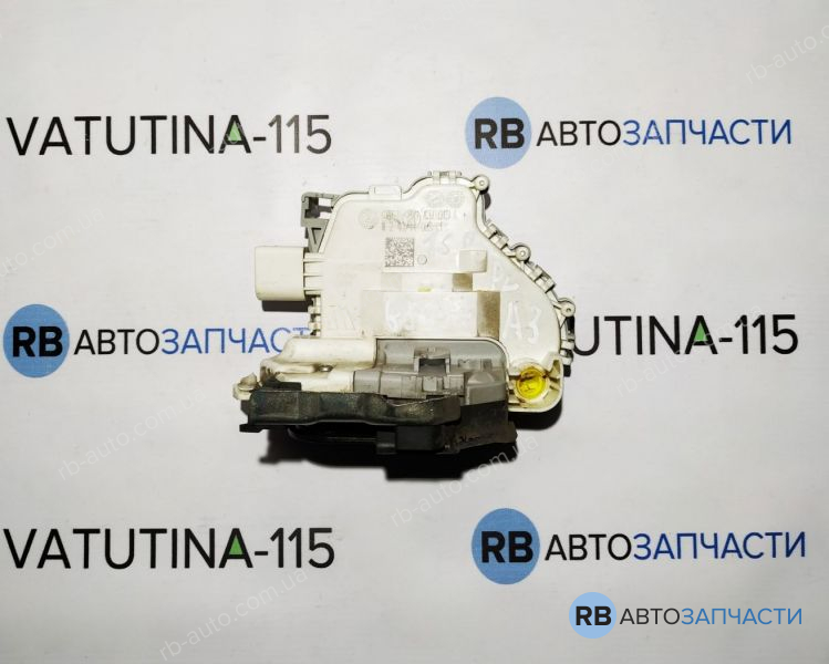 8X1837015A Замок передн. двері L