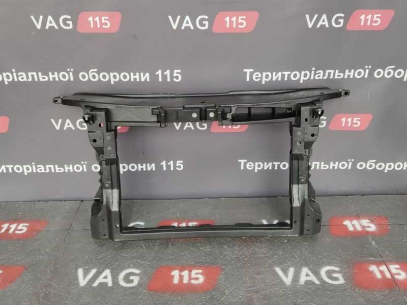 692604-1 Панель передняя