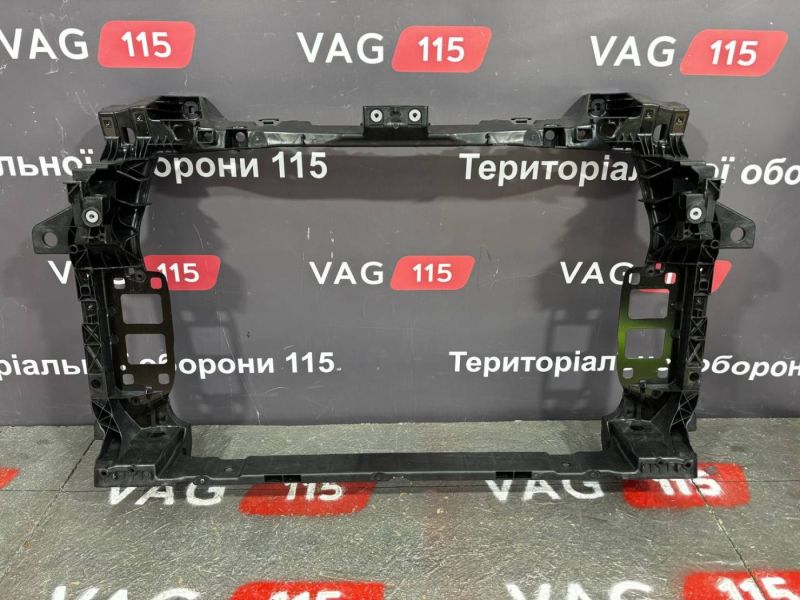 4M0805594B Панель передня