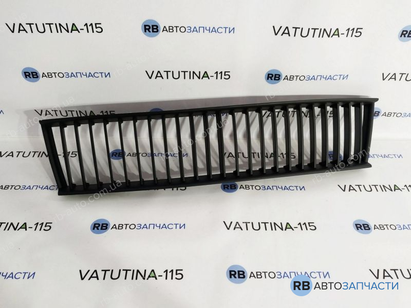 1Z0853677A9B9 Решітка бампера центр. RS