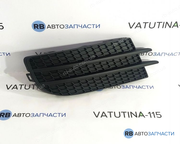 5N0853666D9B9 Решітка в бампер без отв тум. R