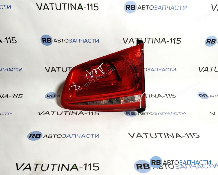 7P6945094C-DEF Ліхтар внутрішній R (дефект)