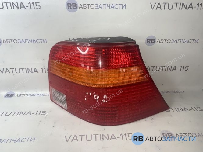 1J6945096Q-BU Ліхтар задній R HB, черво.-жовт.
