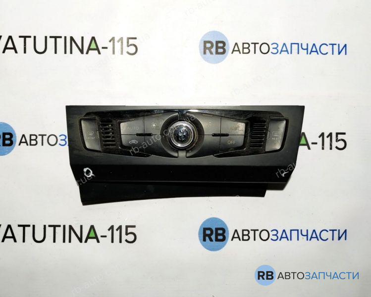 8K1820043Q Блок управления климатом
