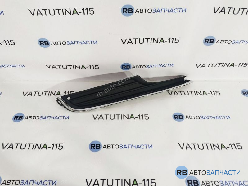 FP7431922 Решетка бампера R (хром)