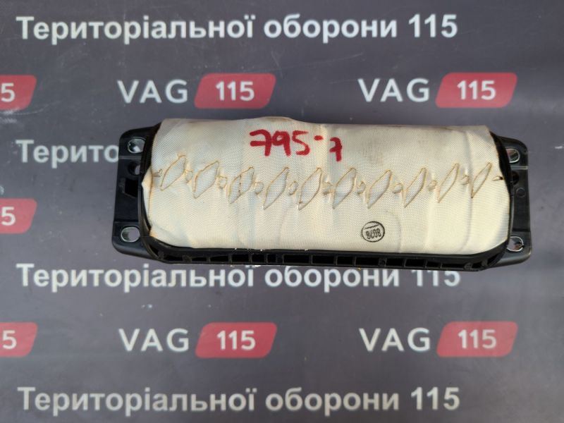 5C6880204C-BU Airbag правий