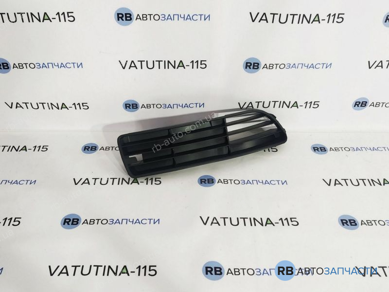 8D0807346G01C Решетка бампера R СПЕЦЦЕНА