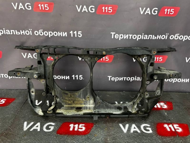 3B0805594BL/BE Панель передня 1,8/2,0/1,9TDI