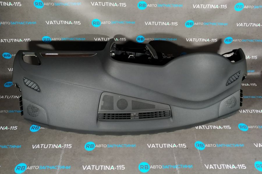 8K1857003B24A-BU Торпедо чорна