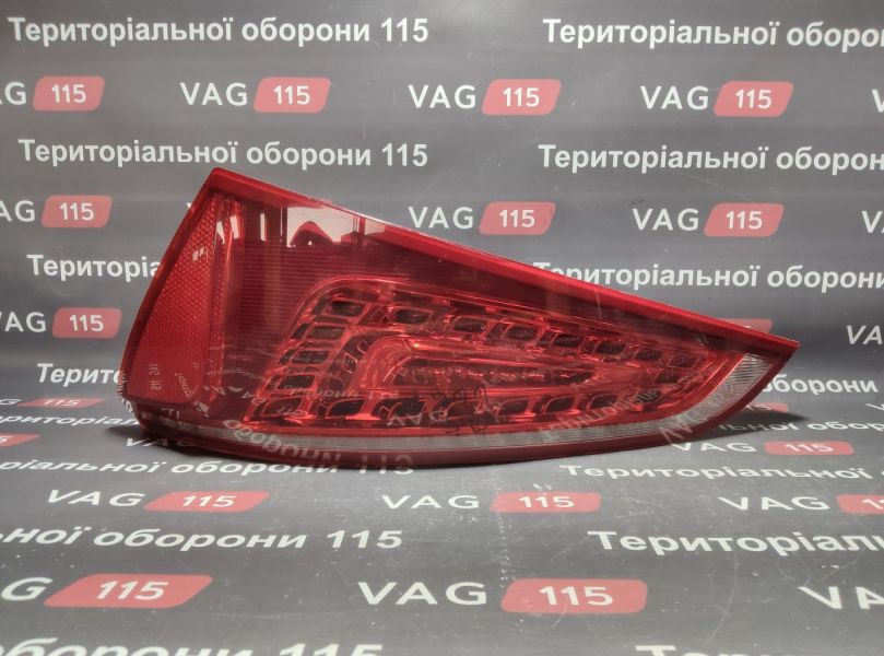 8R0945094B-BU Фонарь задний R LED