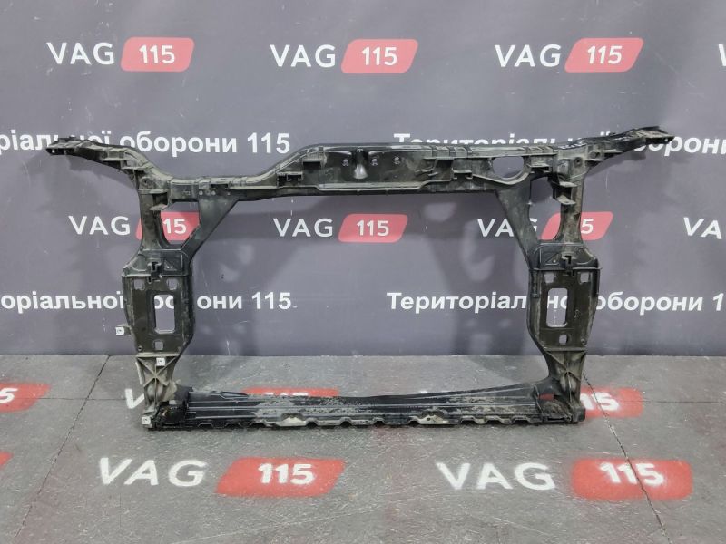 8R0805594C Панель передня (дефект)