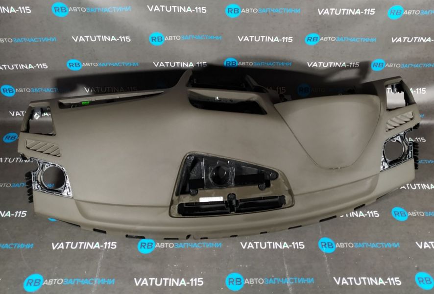 8R1857003GSD1-DEF Торпедо + Airbag R (бежева) дефект