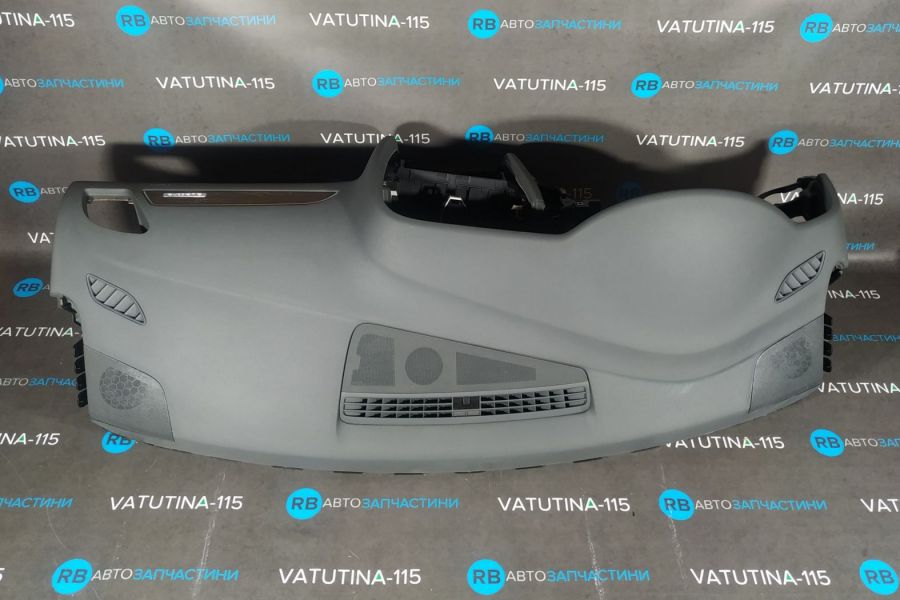 8K1857003BEF1-BU Торпедо сіра