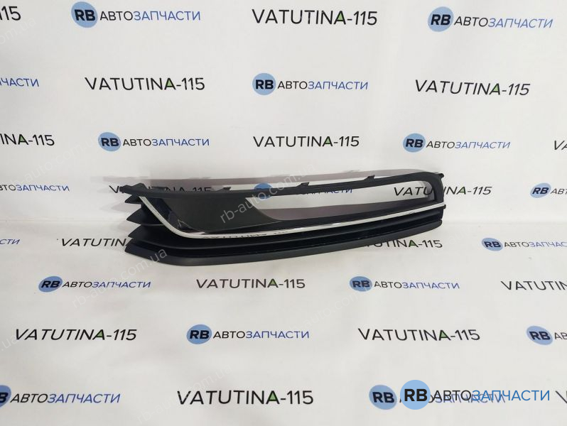 FP7423913 Решітка бампера L + 1 хром. молдинг