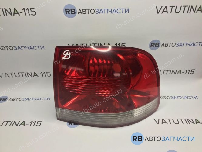 7L6945096P-DEF Ліхтар зовнішній R (дефект)