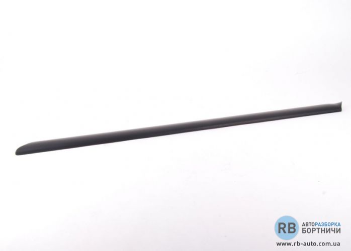8D0853960B01C Молдінг передн. R дверь ниж.