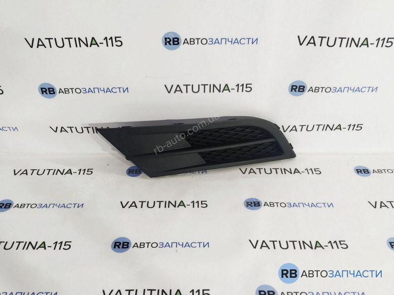 FP7435913 Решітка бампера без тум. L