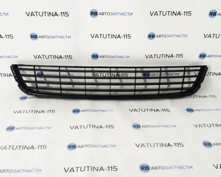 FP7411992 Решітка бампера центр. чорна (крім GTI) - 5K0853677A9B9