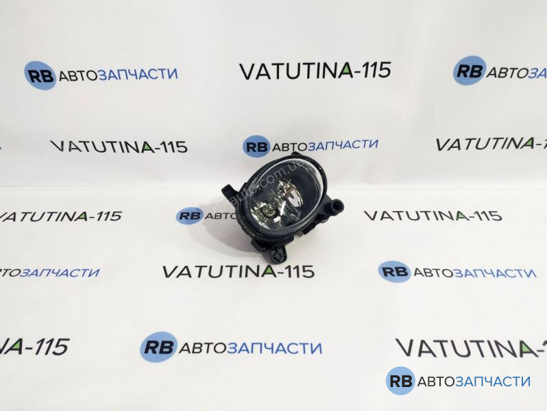 8T0941700E Противотуманная фара R