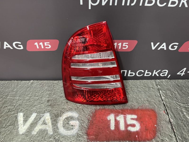 3U5945111 Ліхтар задній L