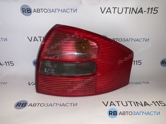 4B5945096-T Ліхтар задній R червоно-димч.