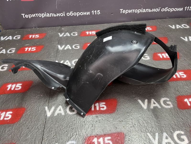 5N0805912A Підкрилок передній R