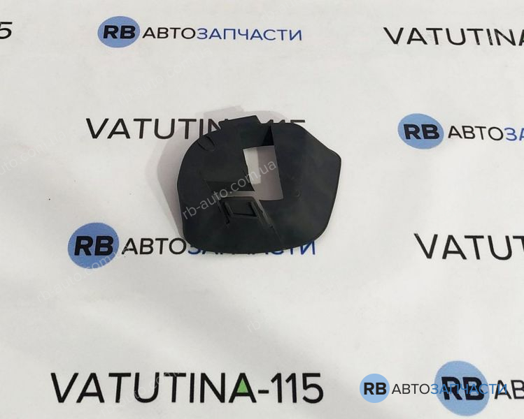N180 Решітка бампера R