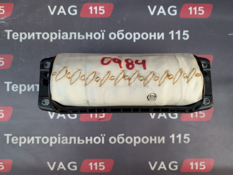 561880204B-BU Airbag правий